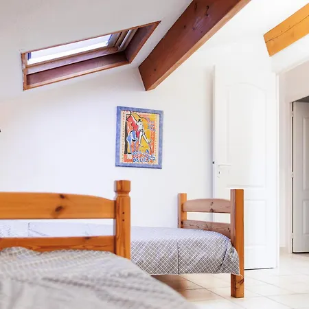 Maison Pavillon St Pierre Avec Terrasse De 80m² Holiday home *