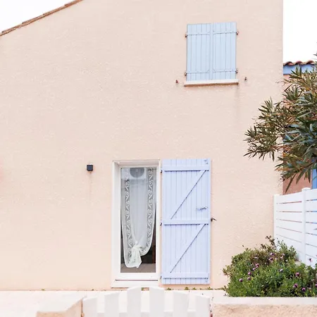 Сasa de vacaciones Maison Pavillon St Pierre Avec Terrasse De 80m² *